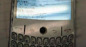 BlackBerry Gemini 8325 First Pics